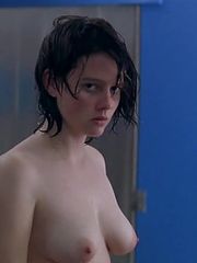 Pauline Étienne nude .